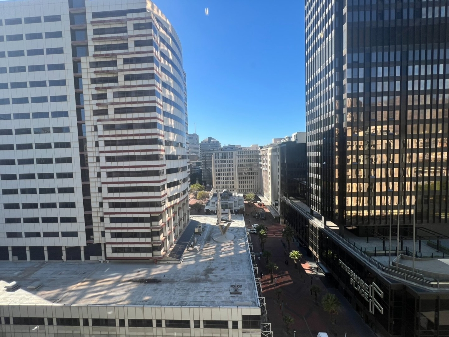  Bedroom Property for Sale in Foreshore Western Cape